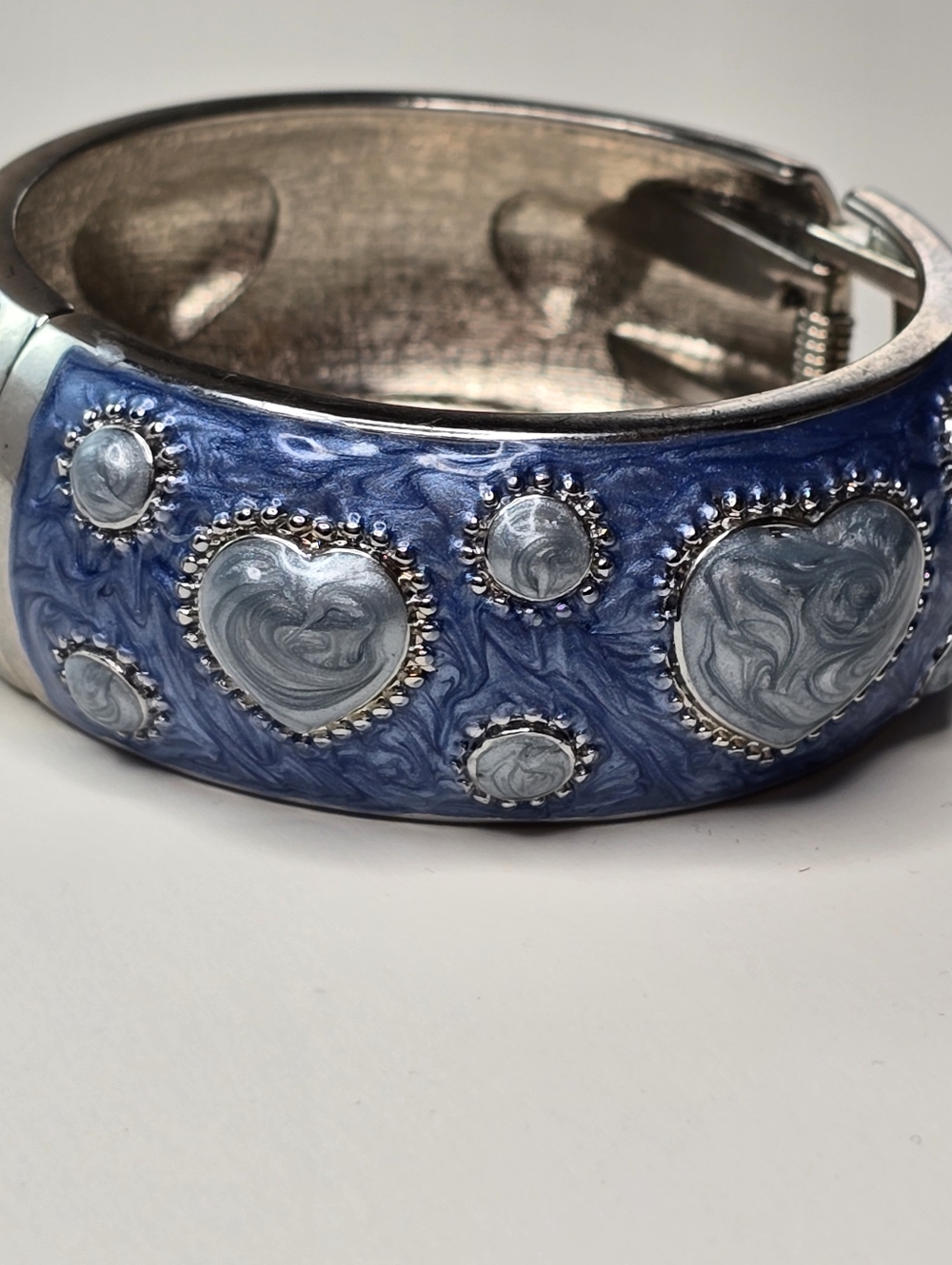 Hinged Silver Tone And Enamel Bangle Chunky 90s Hearts